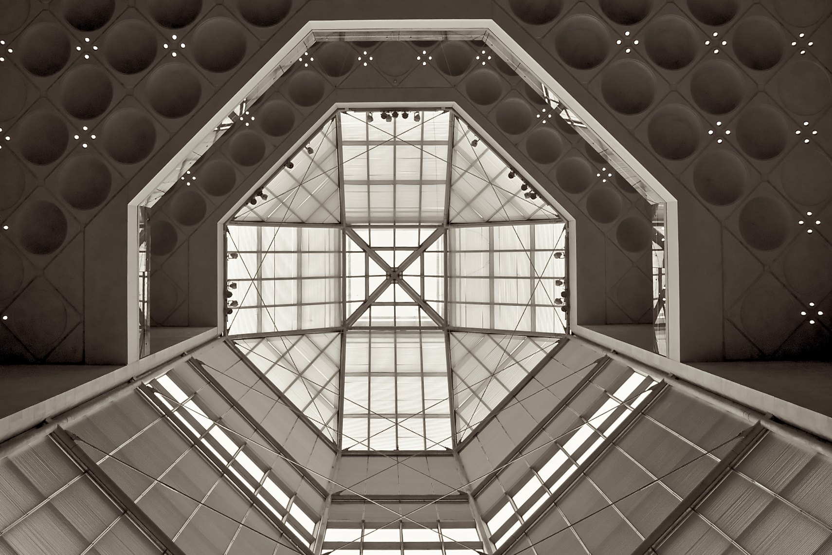 Qatar Doha Museum of Islamic Art interior black and white Spaceship